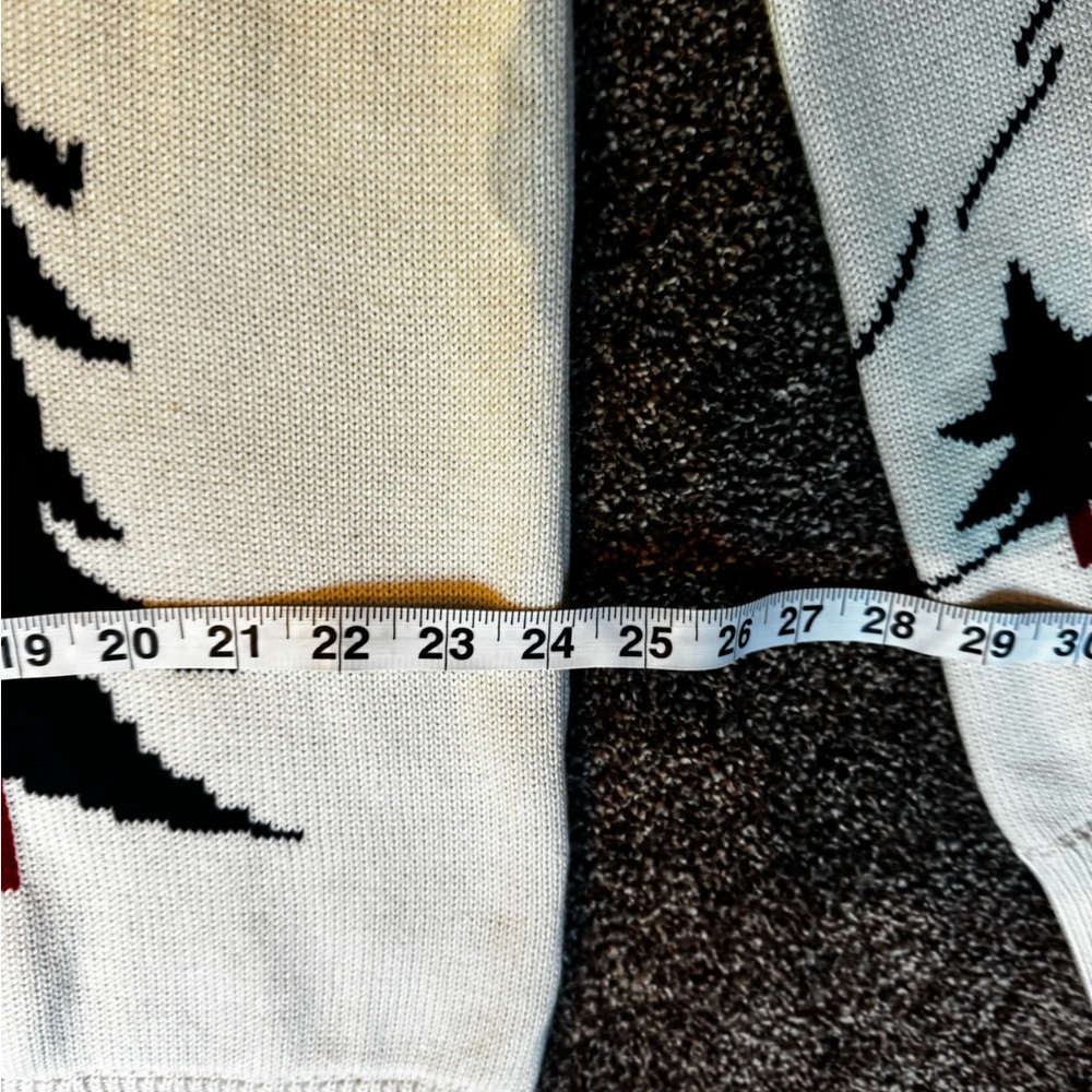 Men's Skiing Pattern Sweater - Black, White, Red NWT Size XXL - Picture 7 of 7